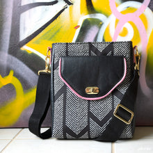 Load image into Gallery viewer, Curbside Crossbody Bag Pattern + Videos