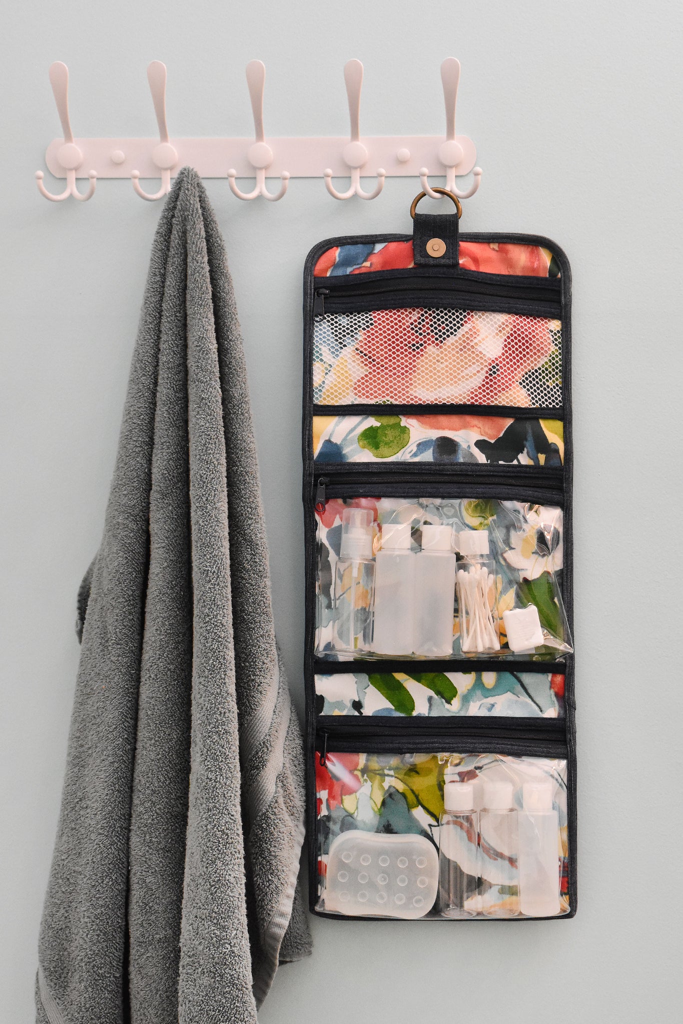Tri-Fold Toiletry Bag Sewing Pattern + Videos – Scratch and Stitch